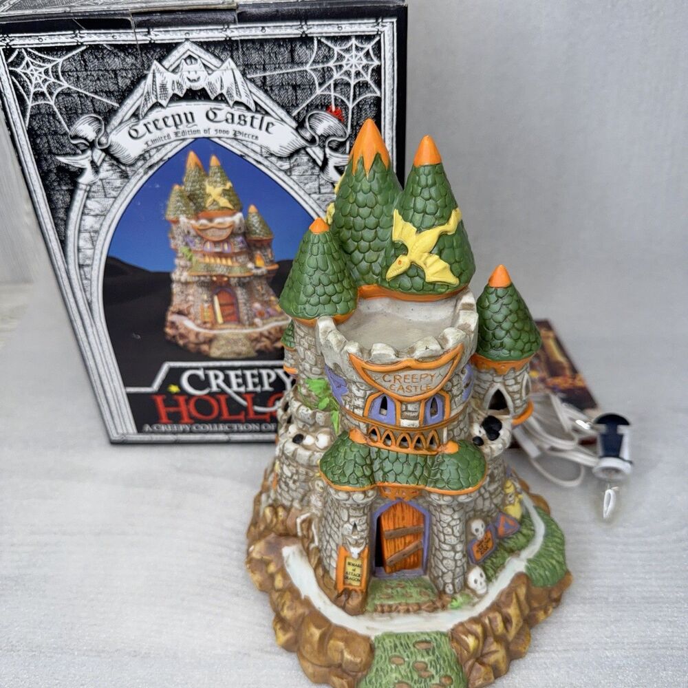 Creepy Hollow Halloween Village Creepy Castle w/ Light Limited Midwest EUC